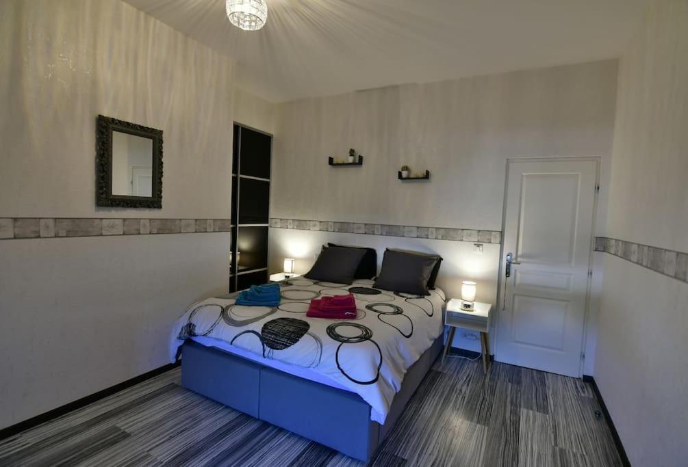 Grand Appartement De Haut Standing En Centre-Ville Montluçon Exterior foto